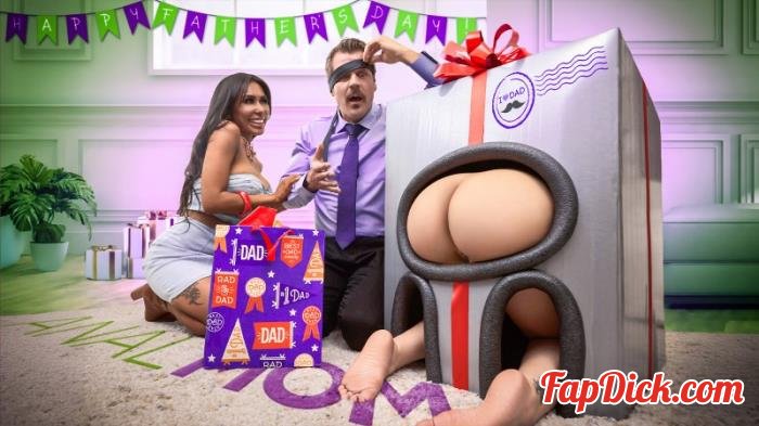 Jena LaRose, Mila Milkshake - The Perfect Father's Day Gift? Just Wrap His Wife's and Stepdaughter's Butts [HD 720p]