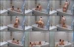 Reallifecam - Chilli And Savaira Have Dildo Fuck And Lesbian Play In Bathub 22.08.2025 [SD 568P]  