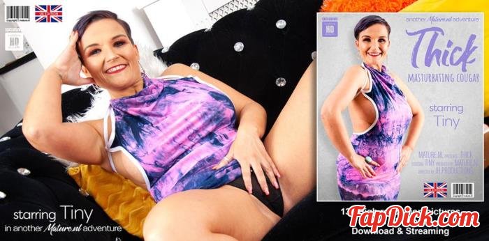 Tiny (EU) (38) - Thick MILF Tiny sure has a body for fun with curves in all the right places [FullHD 1080p]