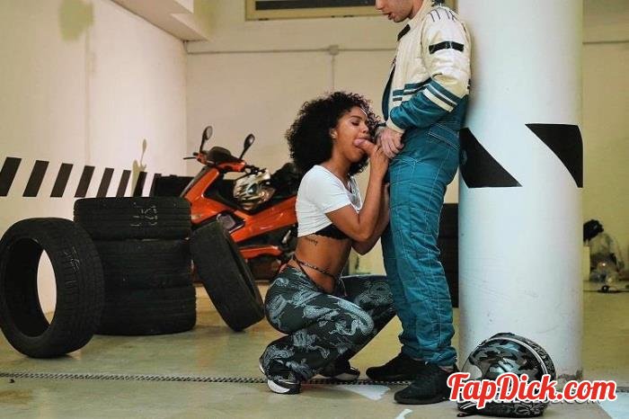 Selva Lapiedra - The Private Lesson [SD 540p]