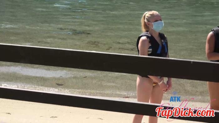 Paris White - Big Island 4/9 [SD 480p]