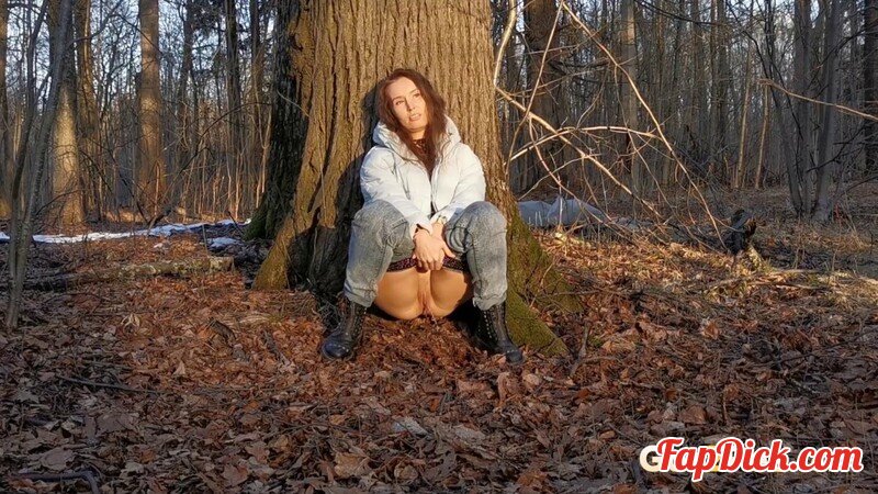 Relief In Woodland [FullHD 1920P]  