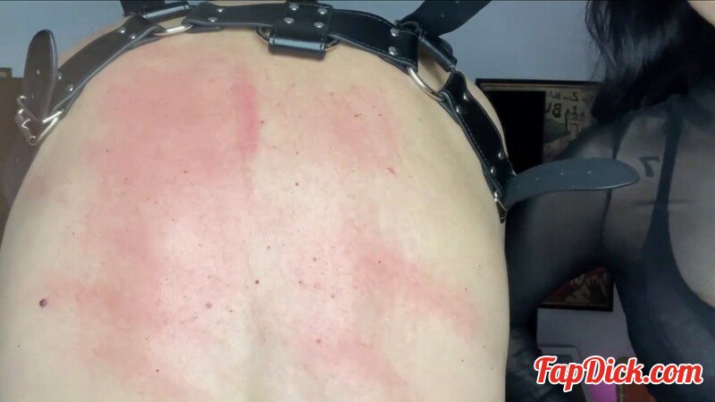 Miss Eva worship temple - La Reina Malvadaa and Faith - whipping and scratching - wide view [HD 1280P]  