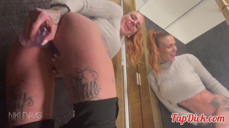 Lia-Roux - Notgeil in der Umkleidekabine [FullHD 1080P]  (MyDirtyHobby)