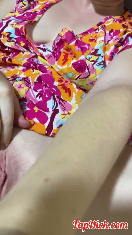 SweetLucy96 - Essigflasche Ganz Tief in Meine Fotze Geschoben [HD 720P]  (MyDirtyHobby)