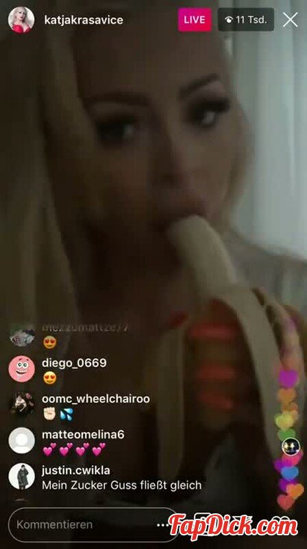 Katja Krasavice - LiveStream - Eine Banane lecken und lutschen im Live [SD 404P]  (MyDirtyHobby)