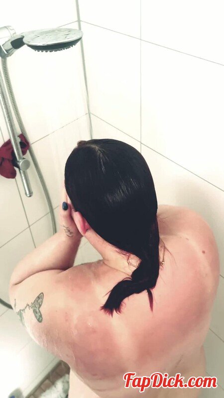 SensualChubby - Eine Schone Dusche [FullHD 1080P]  (MyDirtyHobby)
