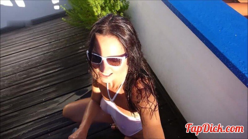 Pia_von_Padberg - Im nassen String-Body zeige ich meine prallen Schamlippen - blas... [FullHD 1080P]  (MyDirtyHobby)