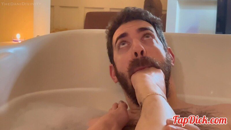 Goddess Dani Divinity - Birthday Bath Foot Worship [FullHD 1920P]  
